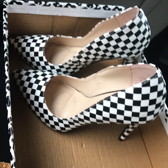 Shoes - Picture 5 of 5